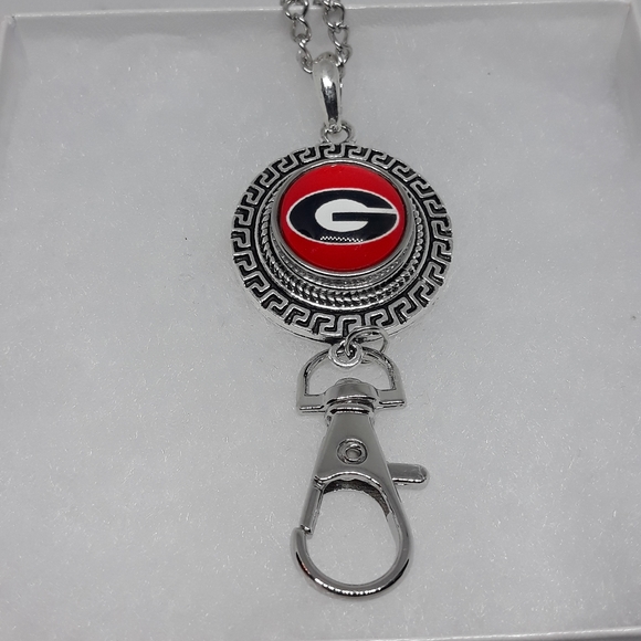 Georgia Bulldogs Necklace - Picture 3 of 4